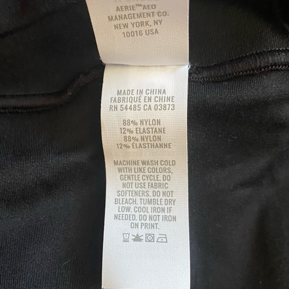 Aerie OFFLINE Real Me High Rise Crossover Flare Leggings Black Size M - Picture 10 of 11